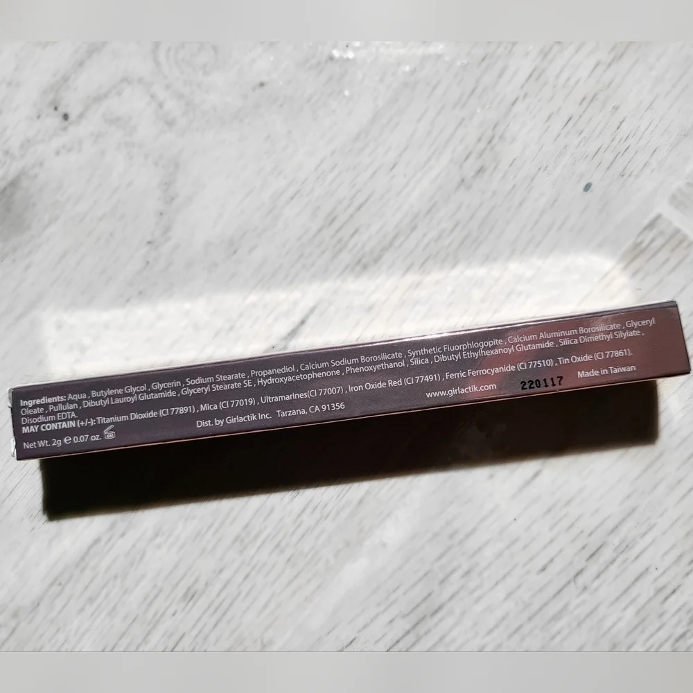 Girlactik Metallic Shadow Stick in Riches